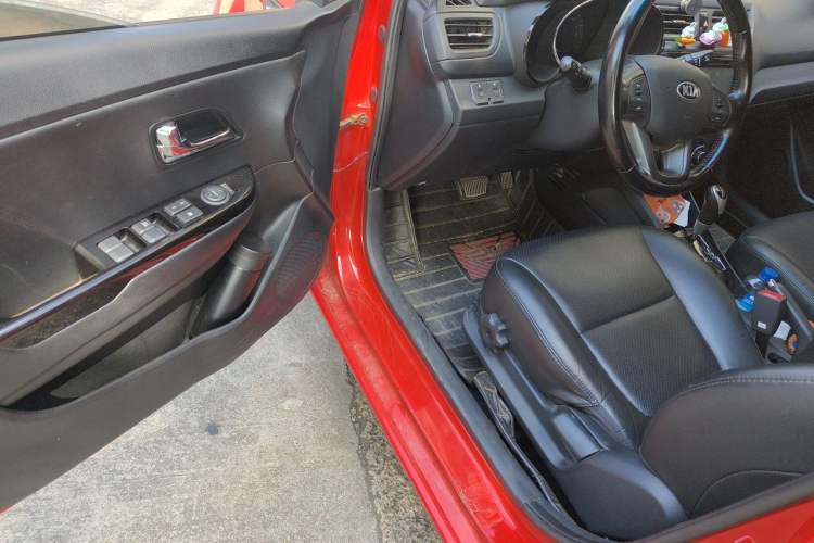 Used Kia K2 2012 Sedan 1.6L Automatic Transmission Premium Commemorative Edition Driver Seat