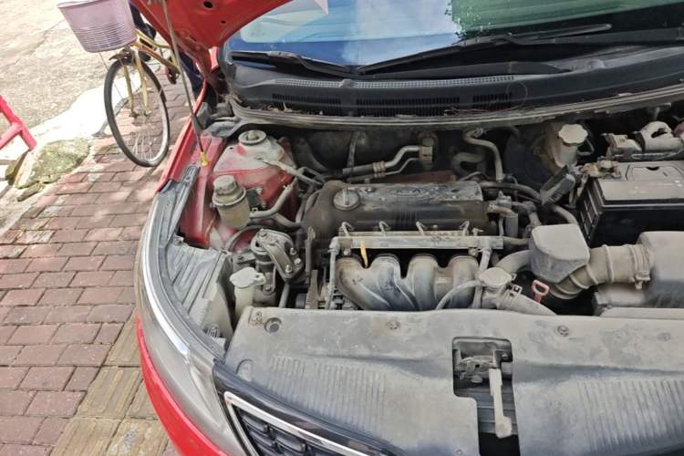 Used Kia K2 2012 Hatchback 1.4L Automatic Cool Edition Engine Bay Right