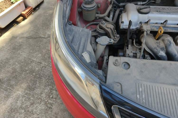 Used Kia K2 2012 Sedan 1.6L Automatic Transmission Premium Commemorative Edition Engine Bay Right