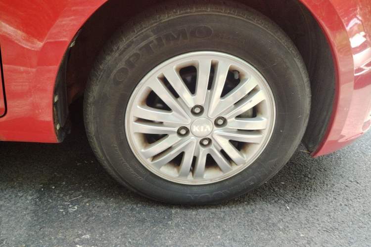 Used Kia K2 2012 Hatchback 1.4L Automatic Cool Edition Exterior 4
