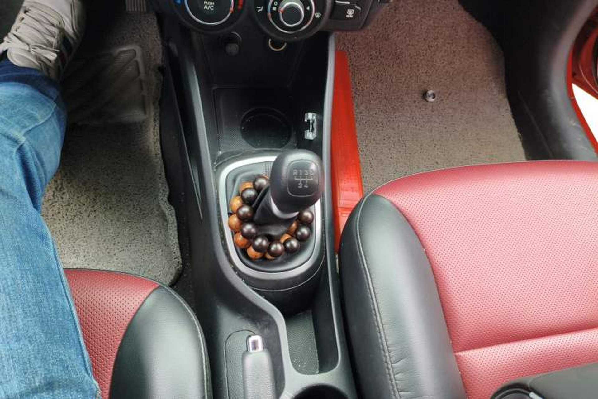 Used Kia K2 2012 Hatchback 1.4L MT Cool Edition Commemorative Model Gear Lever