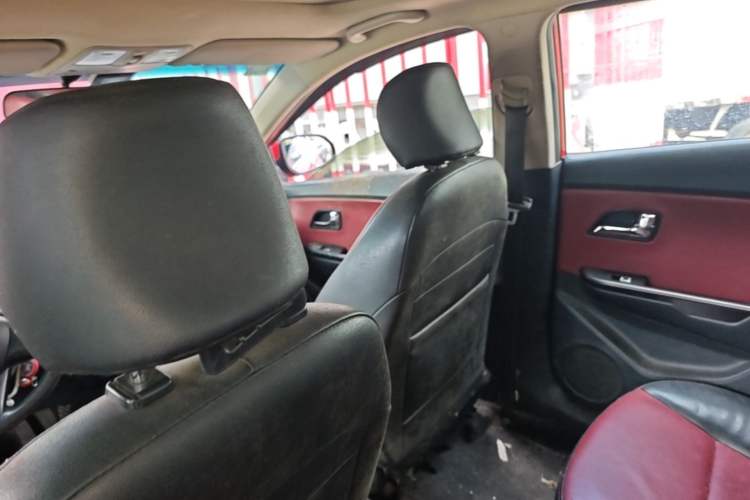 Used Kia K2 2012 Hatchback 1.4L Automatic Cool Edition Headliner