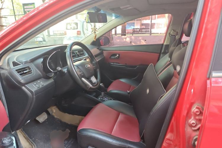 Used Kia K2 2012 Sedan 1.6L AT Premium ECO Left Front Seat