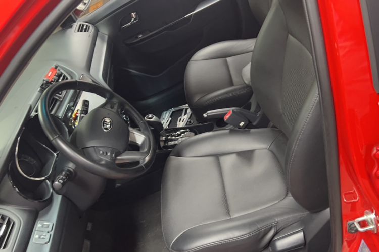 Used Kia K2 2012 Sedan 1.6L Automatic Transmission Premium Commemorative Edition Left Front Seat