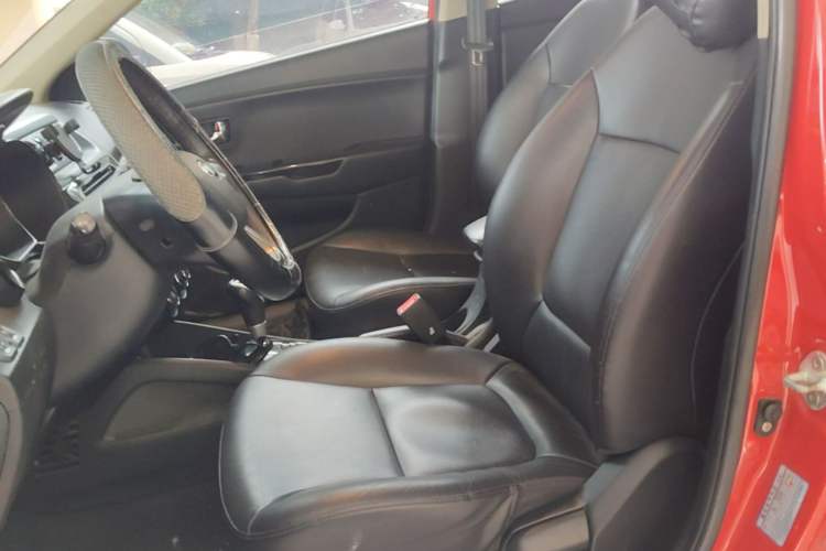 Used Kia K2 2012 Sedan 1.6L Automatic Transmission Premium Commemorative Edition Left Front Seat
