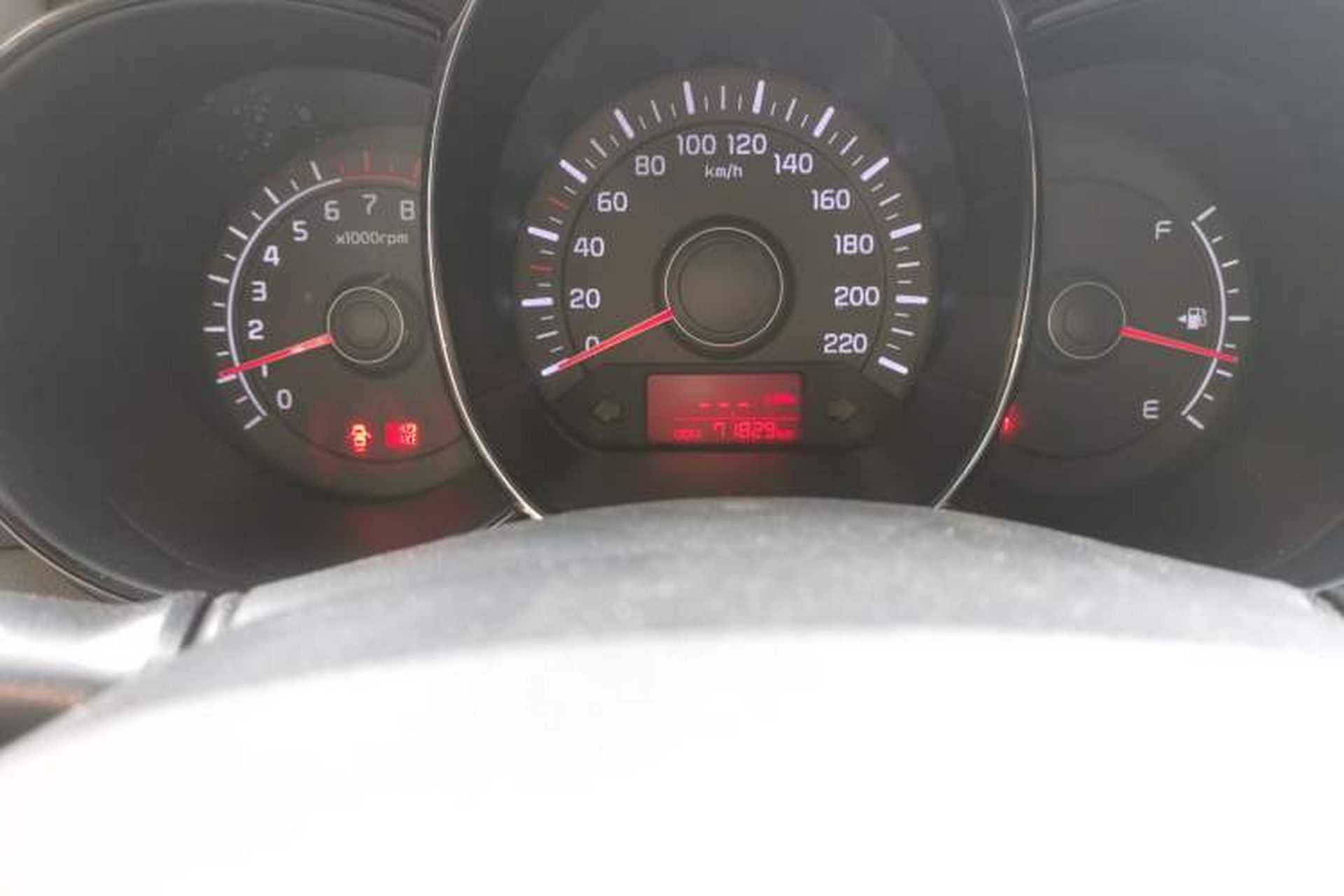 Used Kia K2 2012 Sedan 1.4L MT GLS Commemorative Edition Odometer Close Up