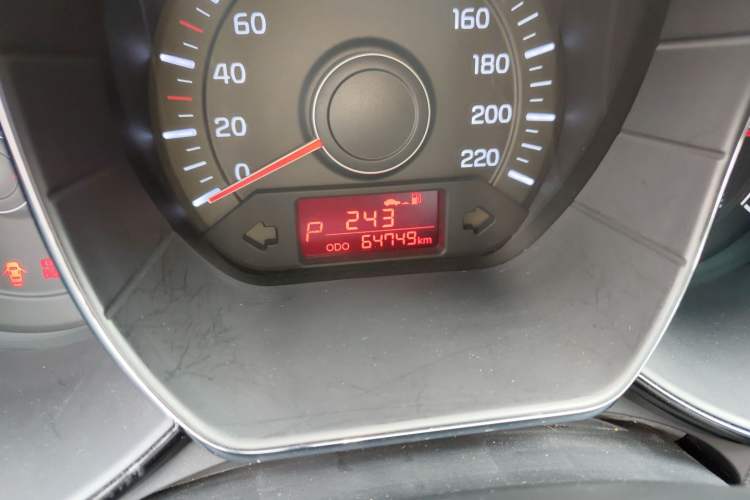 Used Kia K2 2012 Hatchback 1.4L Automatic Cool Edition Odometer Close Up