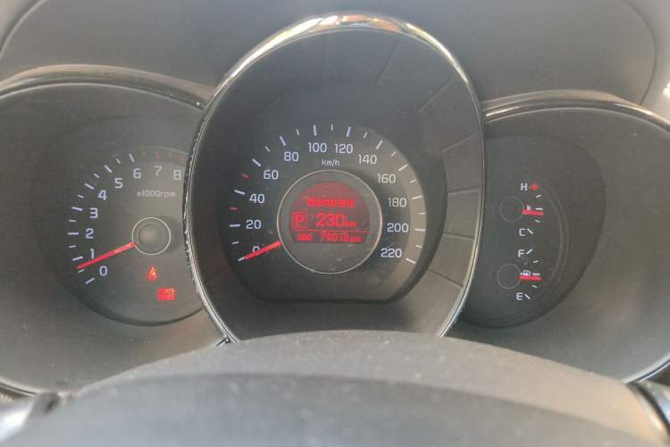 Used Kia K2 2012 Sedan 1.6L Automatic Transmission Premium Commemorative Edition Odometer Close Up