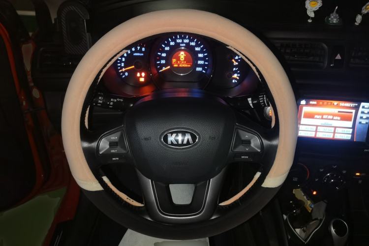 Used Kia K2 2012 Sedan 1.6L Automatic Transmission Premium Commemorative Edition Steering Wheel
