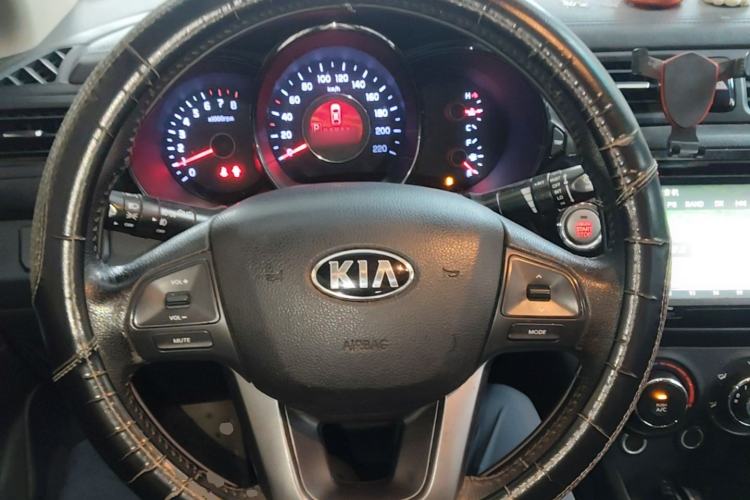 Used Kia K2 2012 Sedan 1.6L Automatic Transmission Premium Commemorative Edition Steering Wheel