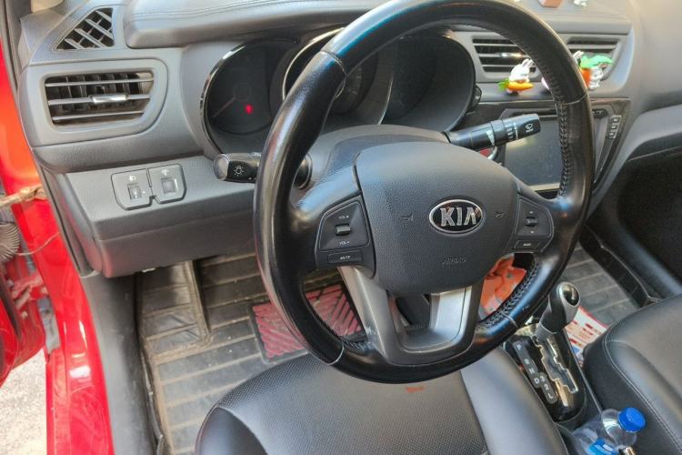 Used Kia K2 2012 Sedan 1.6L Automatic Transmission Premium Commemorative Edition Steering Wheel