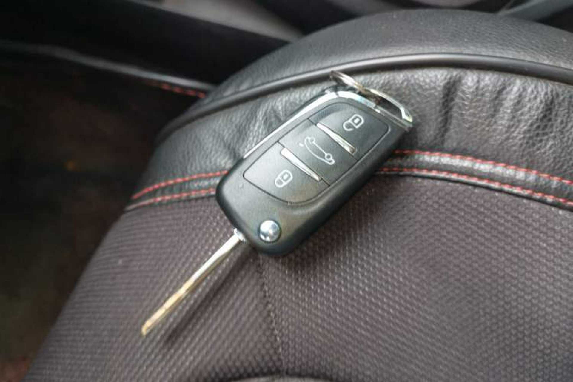 Used Kia K2 2012 Sedan 1.4L MT GLS Commemorative Edition Vehicle Key
