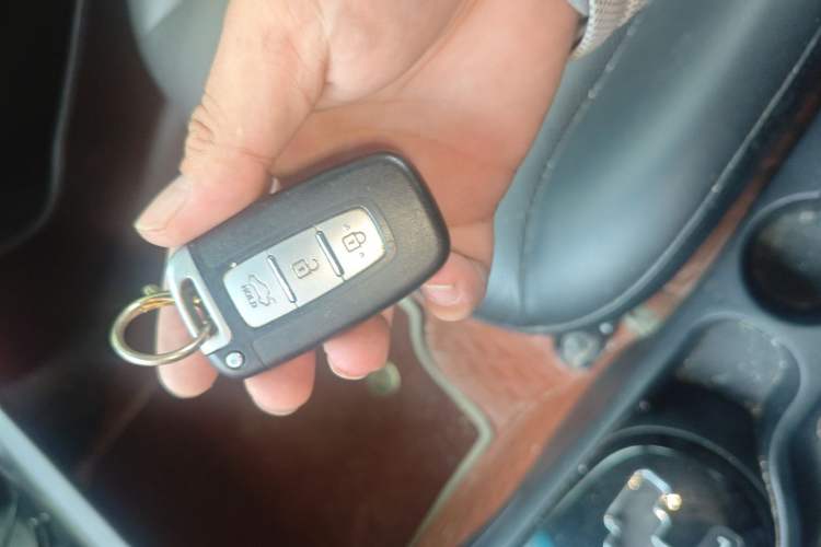 Used Kia K2 2012 Sedan 1.6L Automatic Transmission Premium ECO Commemorative Edition Vehicle Key