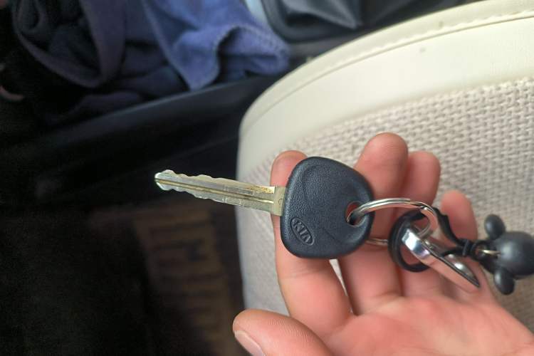Used Kia K2 2012 Sedan 1.4L MT GLS Commemorative Edition Vehicle Key