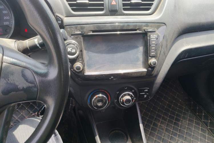 Used Kia K2 2012 Sedan 1.4L MT GLS Commemorative Edition Audio And AC Panel