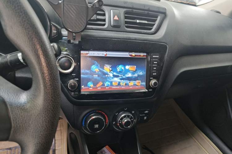 Used Kia K2 2012 Sedan 1.4L MT GL Commemorative Edition Audio And AC Panel