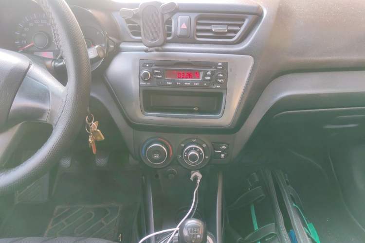 Used Kia K2 2012 Sedan 1.4L MT GLS Commemorative Edition Audio And AC Panel