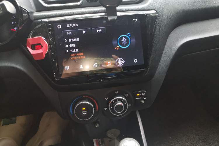 Used Kia K2 2012 Hatchback 1.6L AT Premium Audio And AC Panel