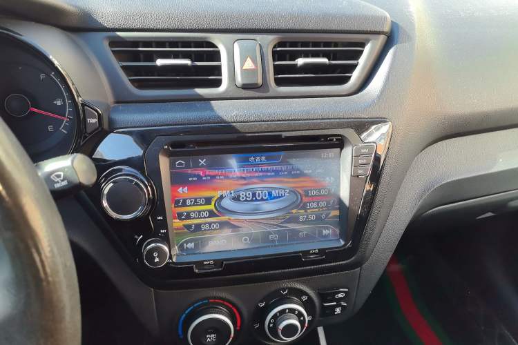 Used Kia K2 2012 Sedan 1.4L Automatic GLS Commemorative Edition Audio And AC Panel