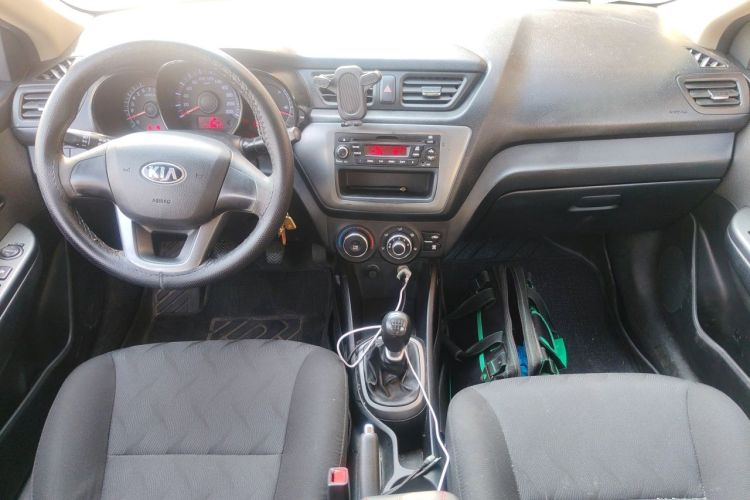 Used Kia K2 2012 Sedan 1.4L MT GLS Commemorative Edition Center Console