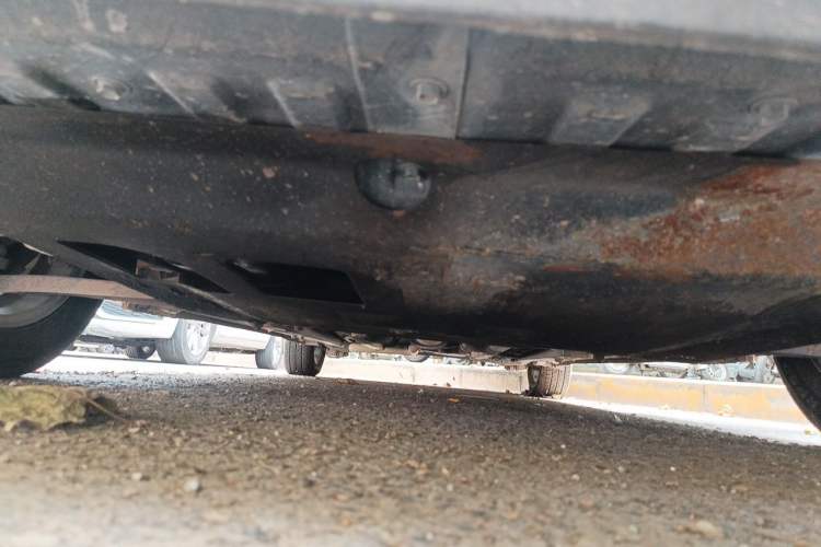 Used Kia K2 2012 Sedan 1.4L AT TOP Anniversary Edition Chassis Front