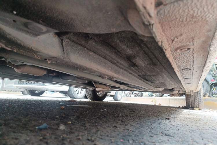 Used Kia K2 2012 Sedan 1.4L AT TOP Anniversary Edition Chassis Front Left