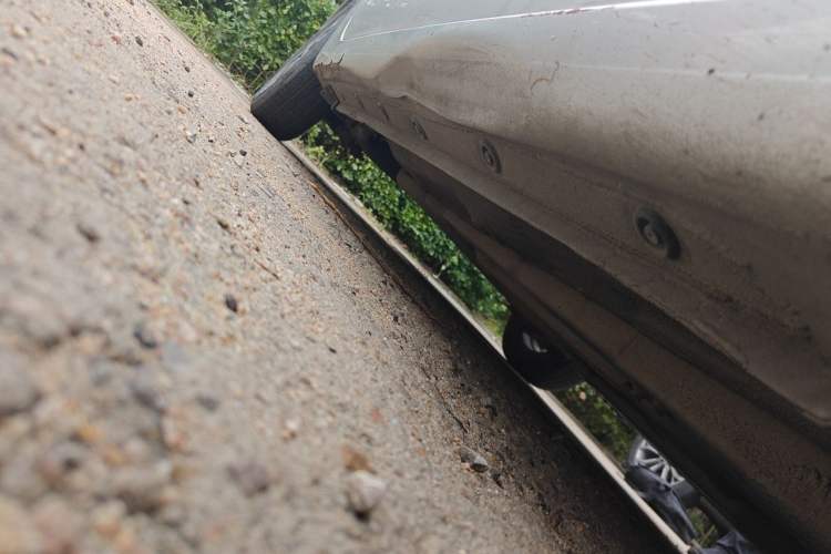 Used Kia K2 2012 Sedan 1.4L MT GLS Commemorative Edition Chassis Front Right