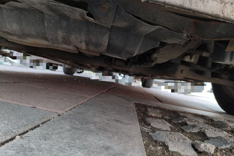 Used Kia K2 2012 Sedan 1.4L MT GLS Commemorative Edition Chassis Front