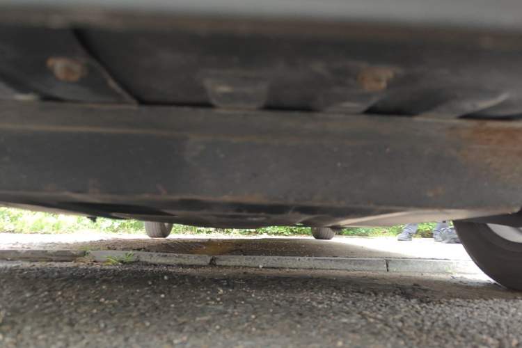 Used Kia K2 2012 Sedan 1.4L MT GLS Commemorative Edition Chassis Front