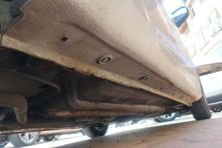Used Kia K2 2012 Sedan 1.4L MT GLS Commemorative Edition Chassis Rear Right