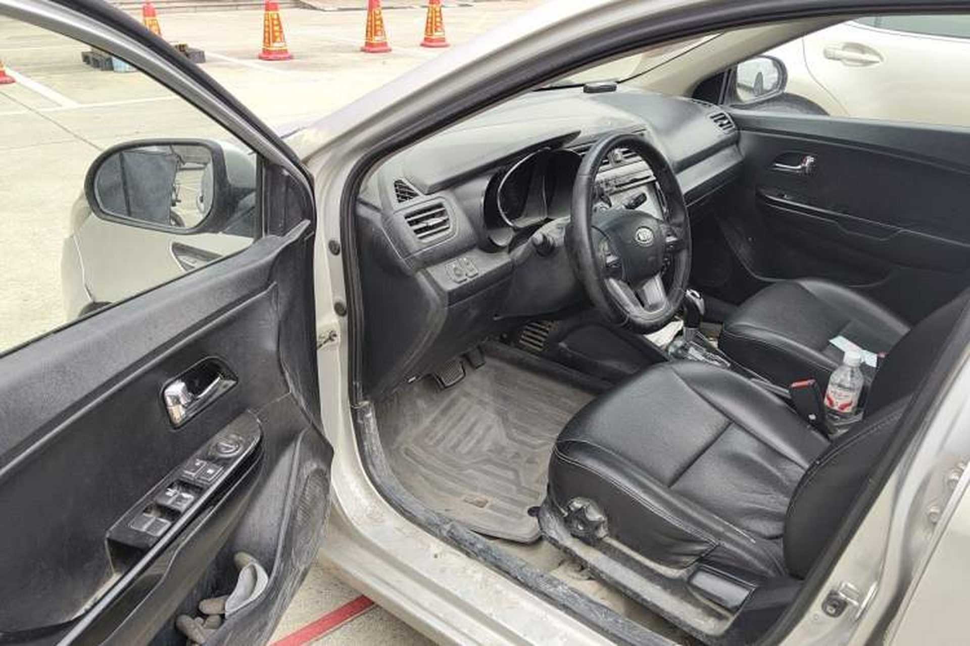 Used Kia K2 2012 Hatchback 1.6L AT Premium Driver Seat
