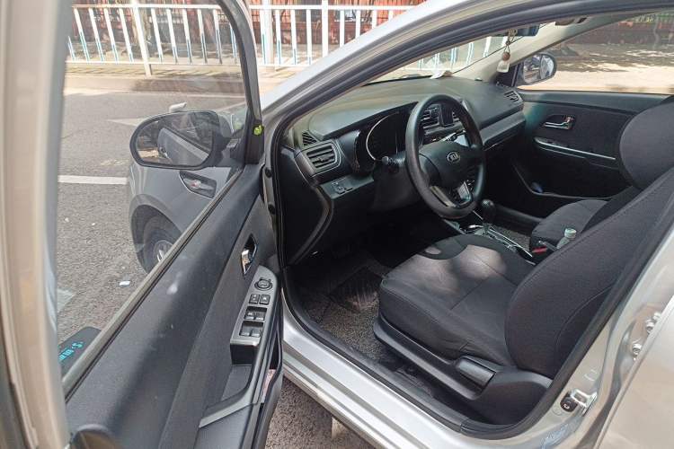 Used Kia K2 2012 Sedan 1.4L AT TOP Anniversary Edition Driver Seat