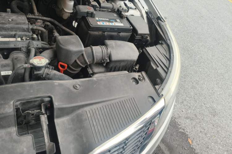 Used Kia K2 2012 Hatchback 1.4L AT GLS Engine Bay Left