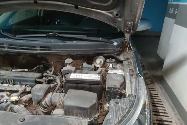 Used Kia K2 2012 Sedan 1.4L MT GLS Commemorative Edition Engine Bay Left