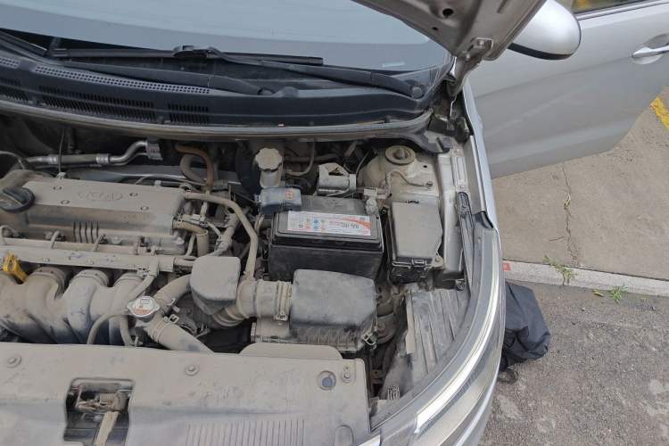 Used Kia K2 2012 Sedan 1.4L MT GLS Commemorative Edition Engine Bay Left