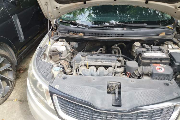 Used Kia K2 2012 Hatchback 1.6L AT Premium Engine Bay Right
