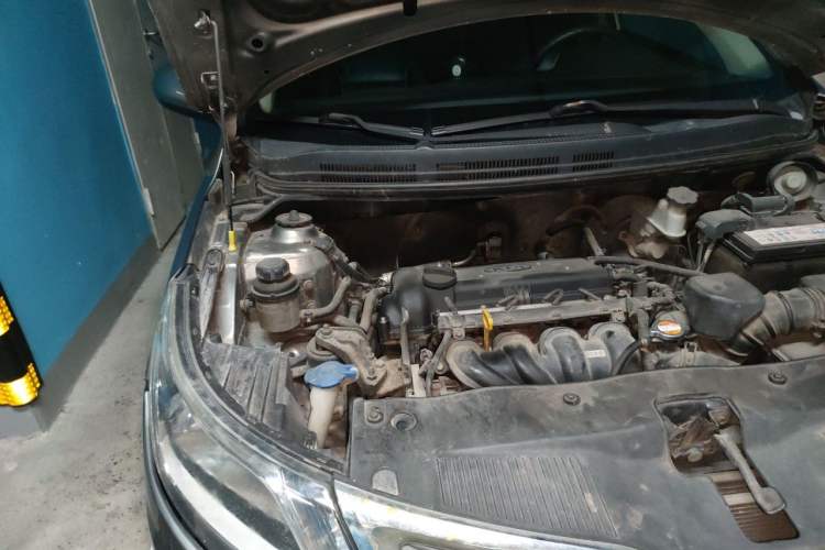 Used Kia K2 2012 Sedan 1.4L MT GLS Commemorative Edition Engine Bay Right