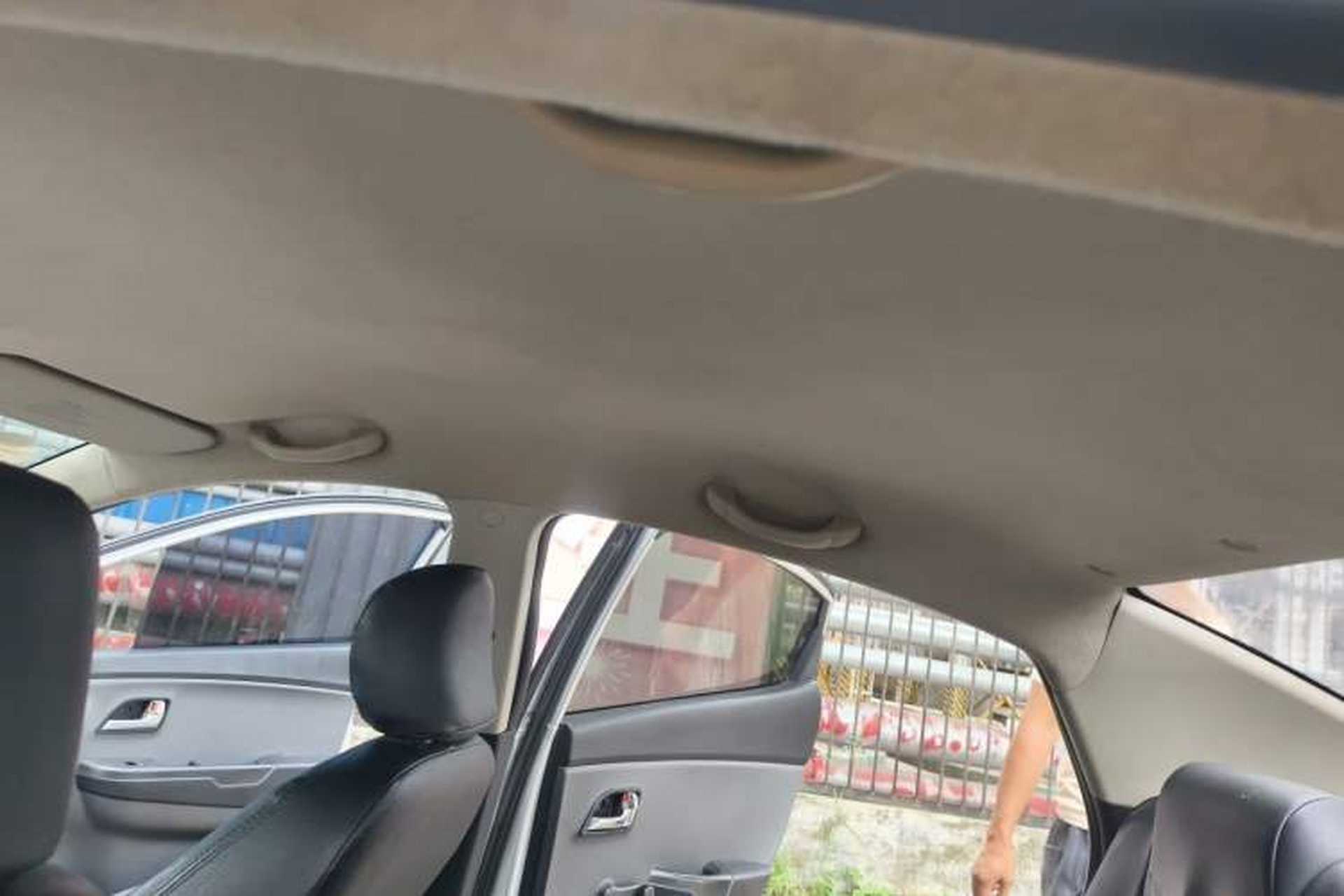 Used Kia K2 2012 Sedan 1.4L Automatic GLS Commemorative Edition Headliner