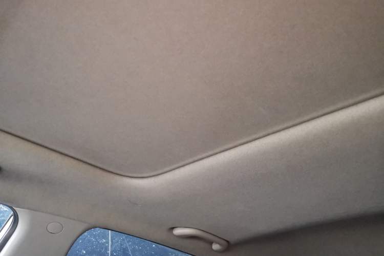 Used Kia K2 2012 Hatchback 1.6L AT Premium Headliner