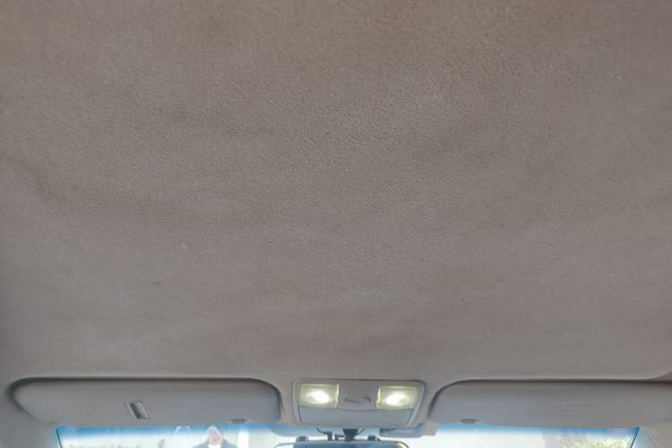 Used Kia K2 2012 Sedan 1.4L MT GLS Commemorative Edition Headliner