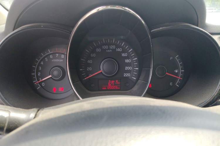 Used Kia K2 2012 Sedan 1.4L MT GLS Commemorative Edition Instrument Cluster
