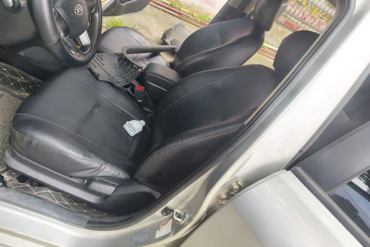 Used Kia K2 2012 Sedan 1.4L Automatic GLS Commemorative Edition Left Front Seat