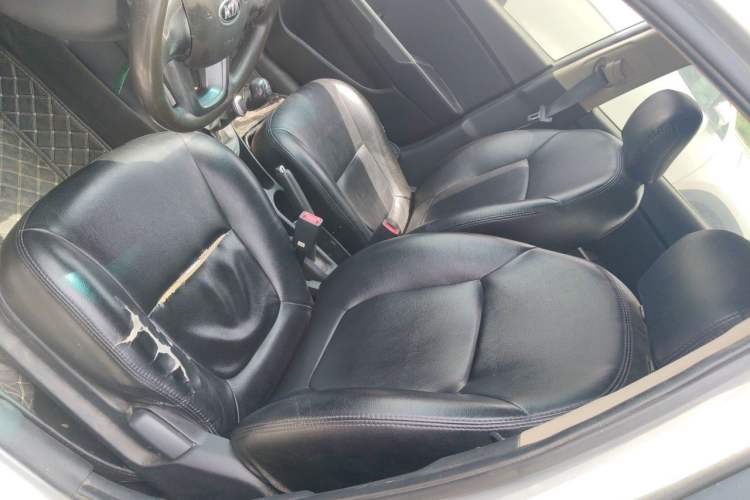 Used Kia K2 2012 Sedan 1.4L MT GLS Commemorative Edition Left Front Seat