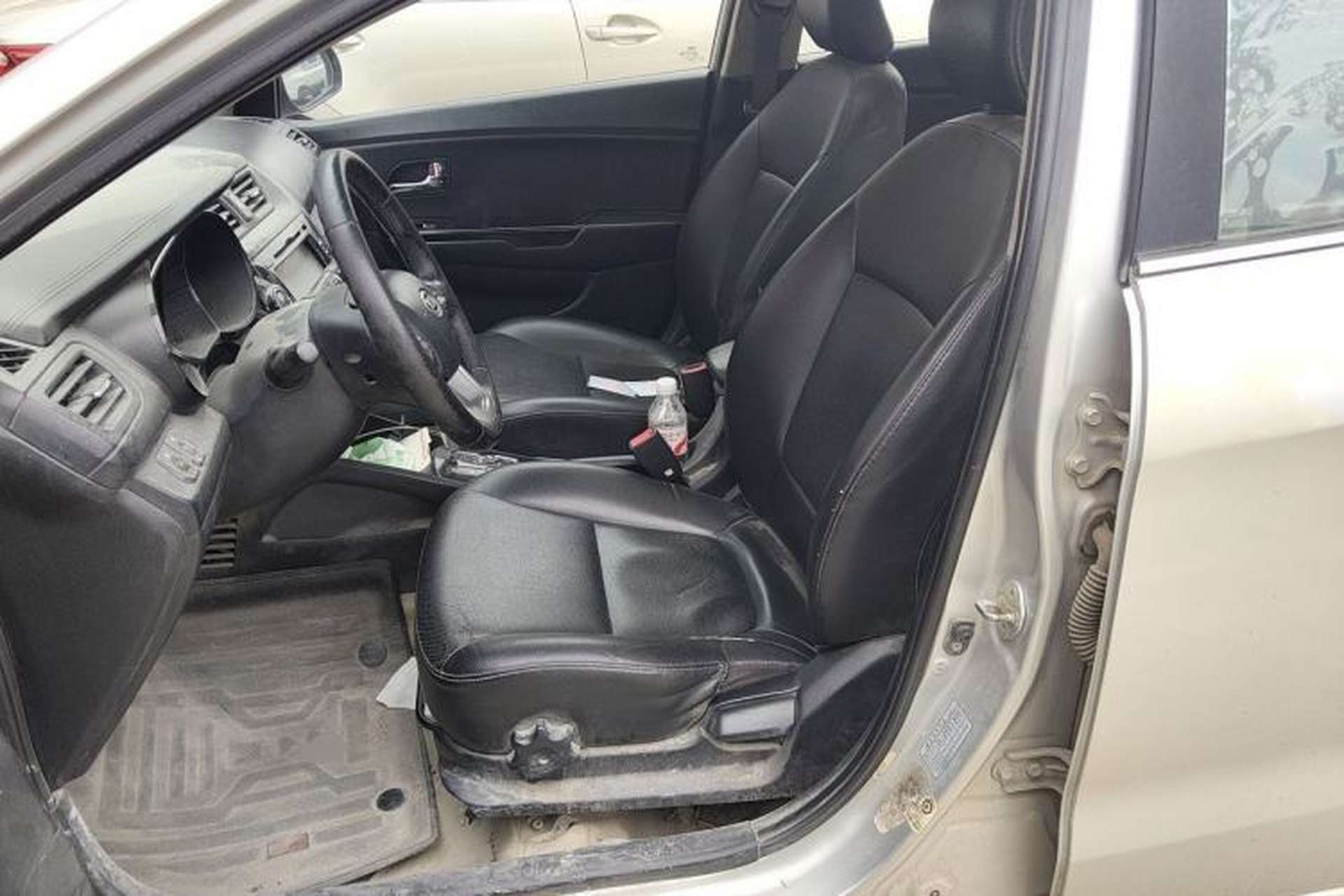 Used Kia K2 2012 Hatchback 1.6L AT Premium Left Front Seat