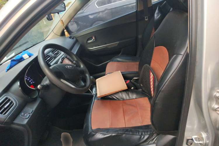Used Kia K2 2012 Sedan 1.4L Automatic GLS Commemorative Edition Left Front Seat