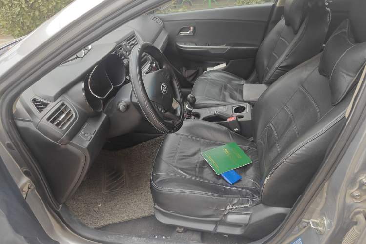 Used Kia K2 2012 Sedan 1.4L MT GLS Commemorative Edition Left Front Seat