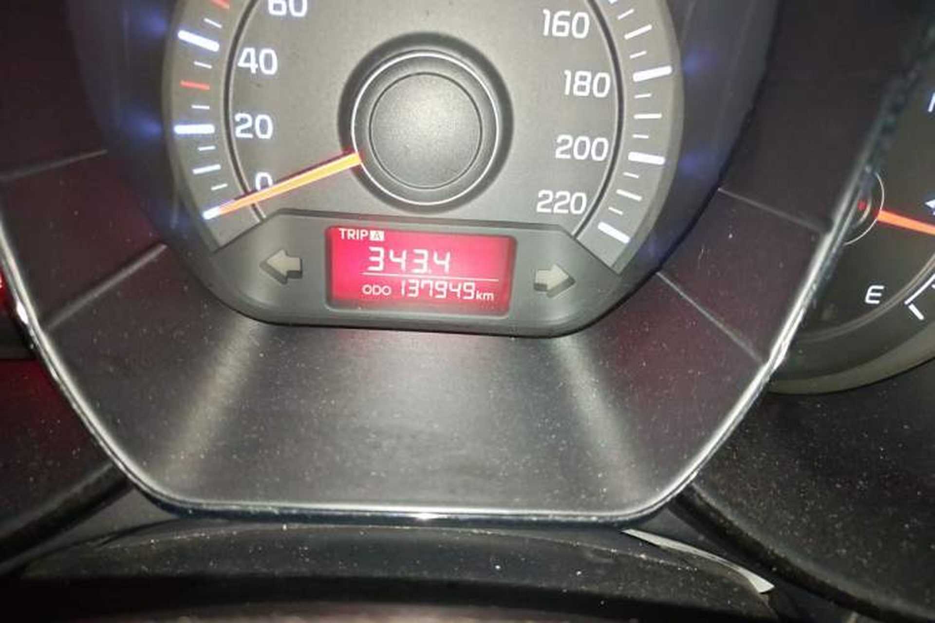 Used Kia K2 2012 Sedan 1.4L MT GLS Commemorative Edition Odometer Close Up