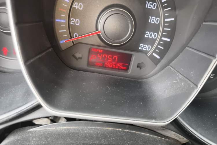 Used Kia K2 2012 Sedan 1.4L Automatic GLS Commemorative Edition Odometer Close Up