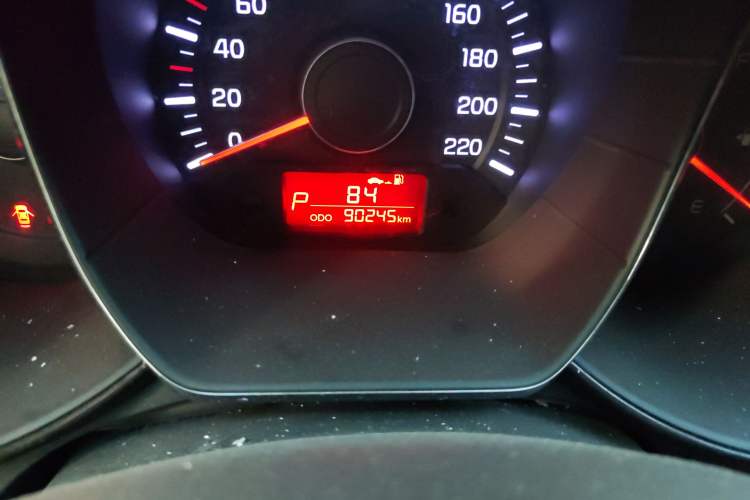 Used Kia K2 2012 Sedan 1.4L Automatic GLS Commemorative Edition Odometer Close Up