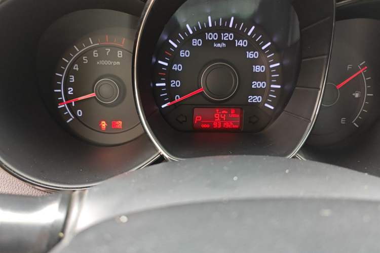 Used Kia K2 2012 Sedan 1.4L Automatic GLS Commemorative Edition Odometer Close Up